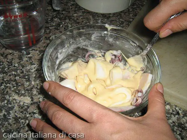 anelli con pastella per calamaro alla romana