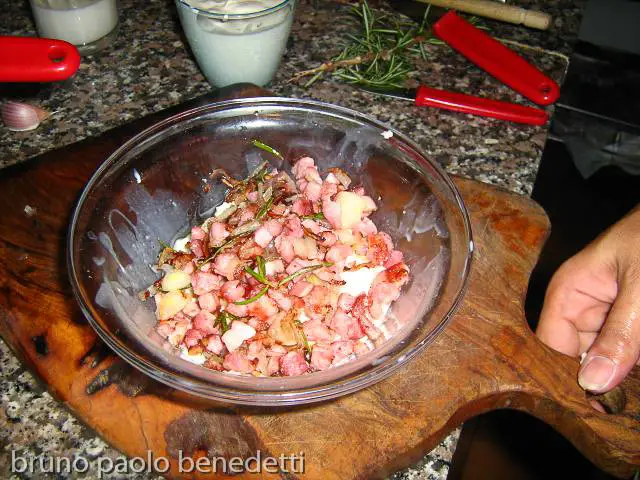 mecolare pancetta a pane