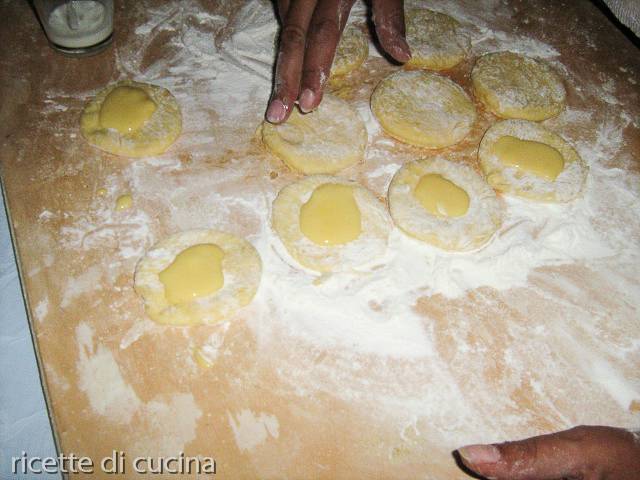 porre crema pasticcera su dischi