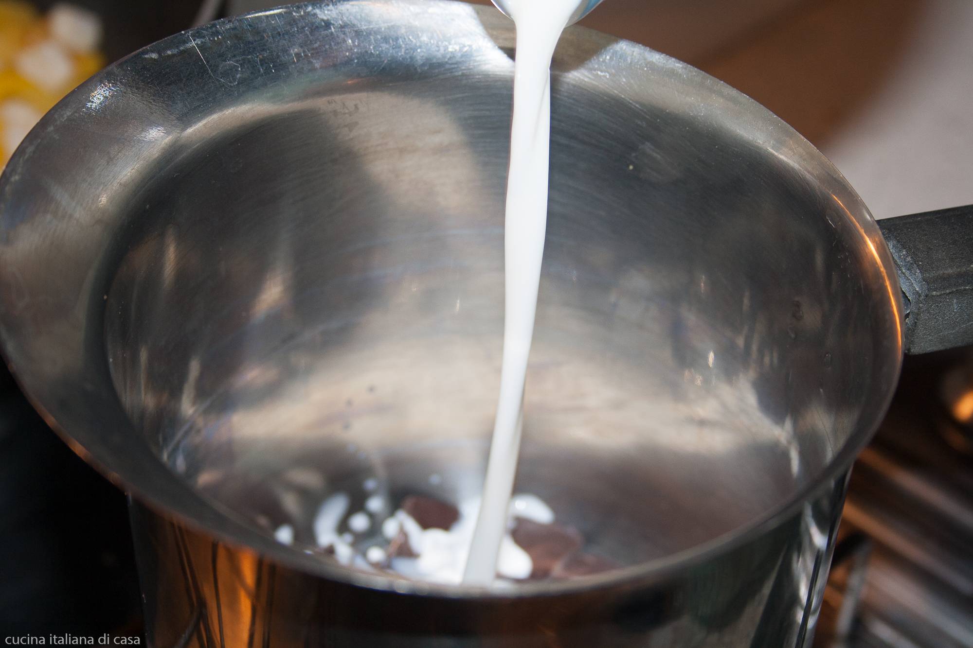 latte in cioccolato