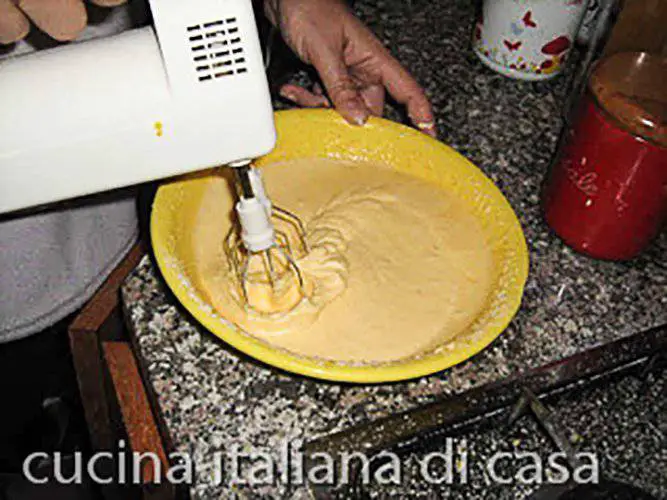 sbattere con la frusta