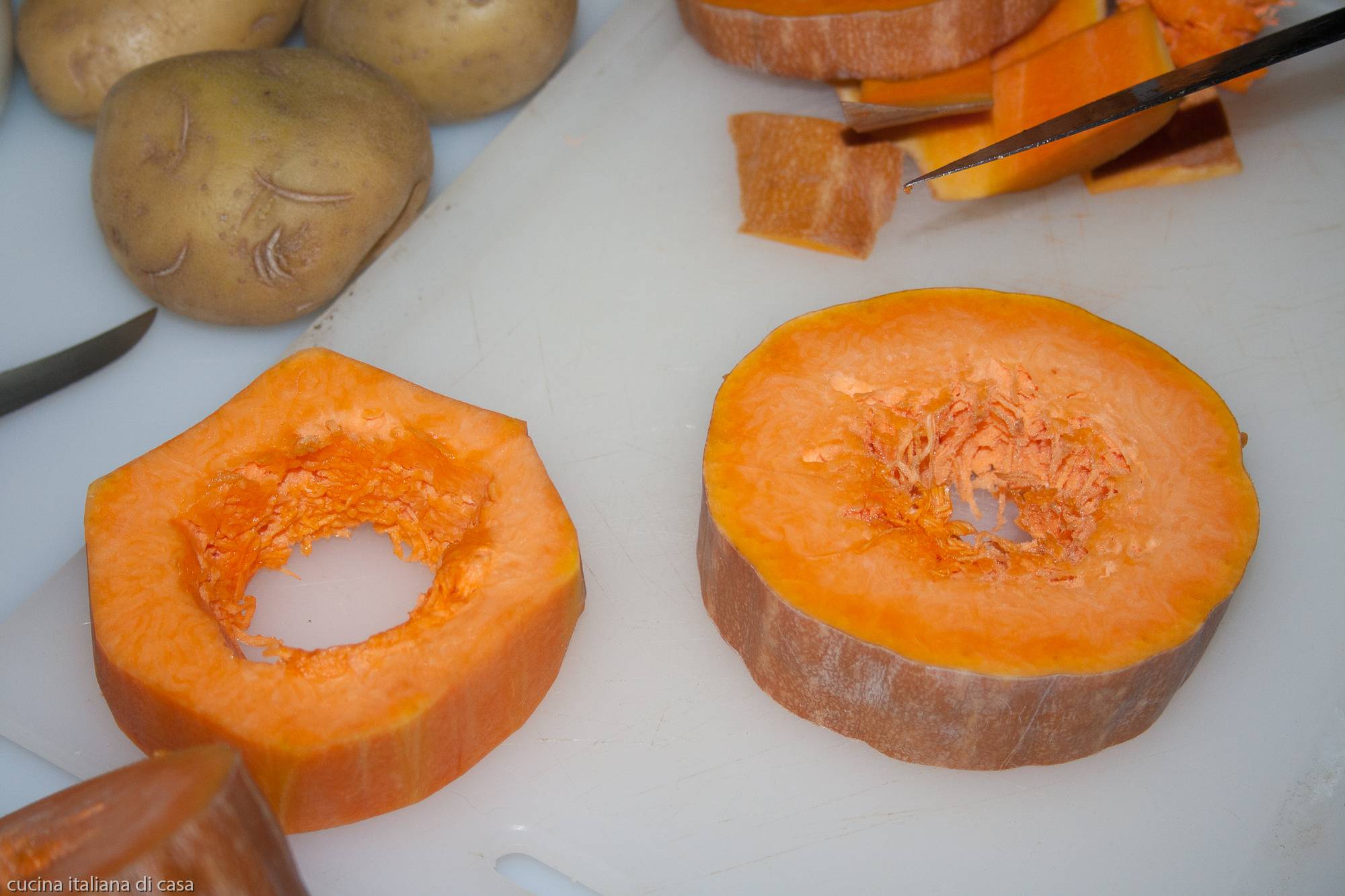 tagliare zucca