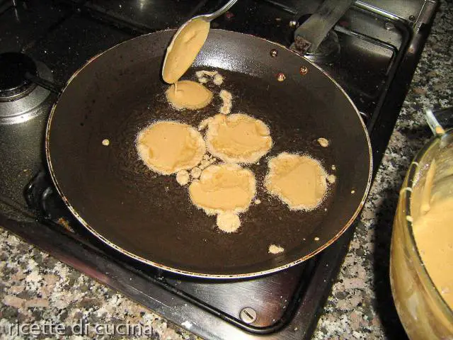 frittelle di castagne in padella