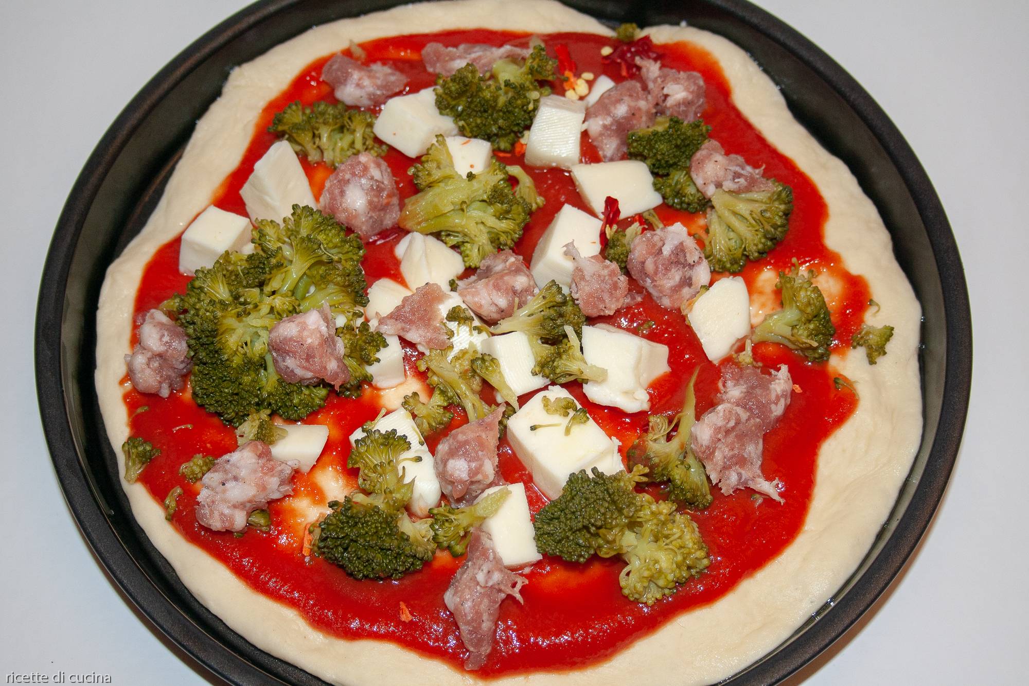 pizza salsiccia e broccoli