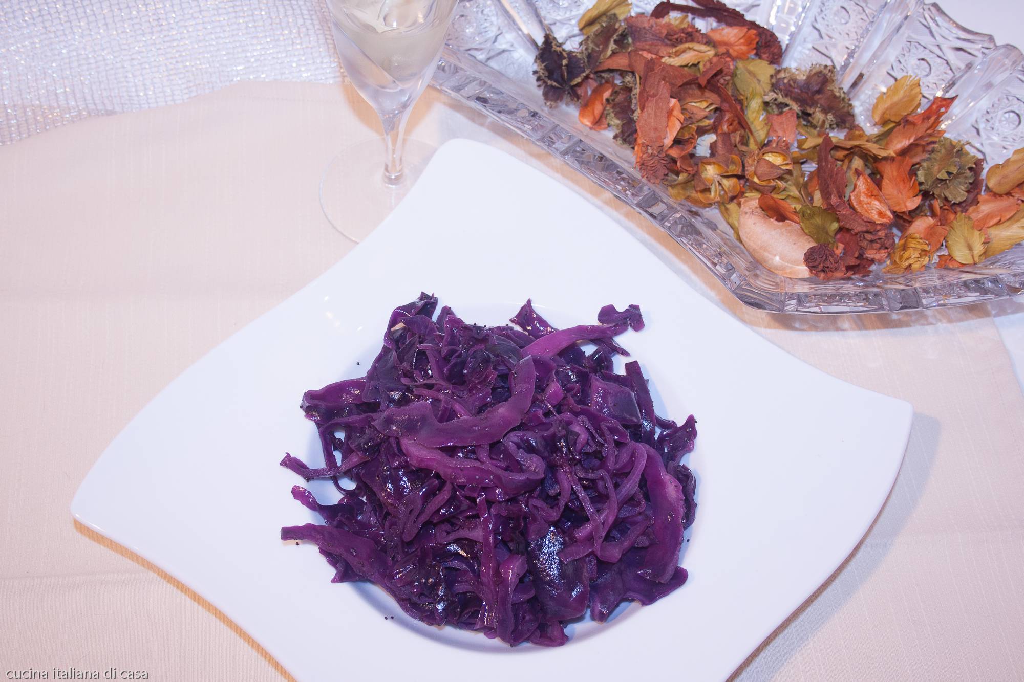 cavolo rosso strascicato in padella