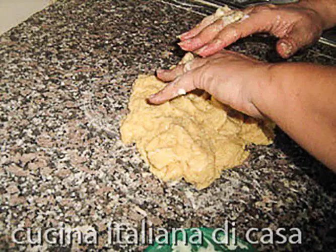 formare panetto del panettone milanese