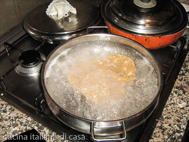 pasta di castagne bolle