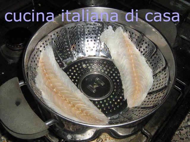 filetti di pesce in cestello