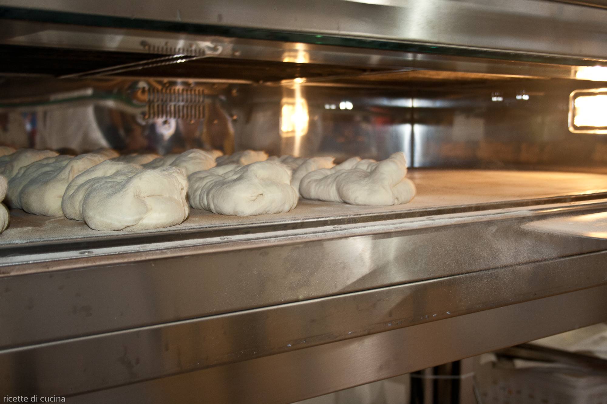 forma pane matera in forno
