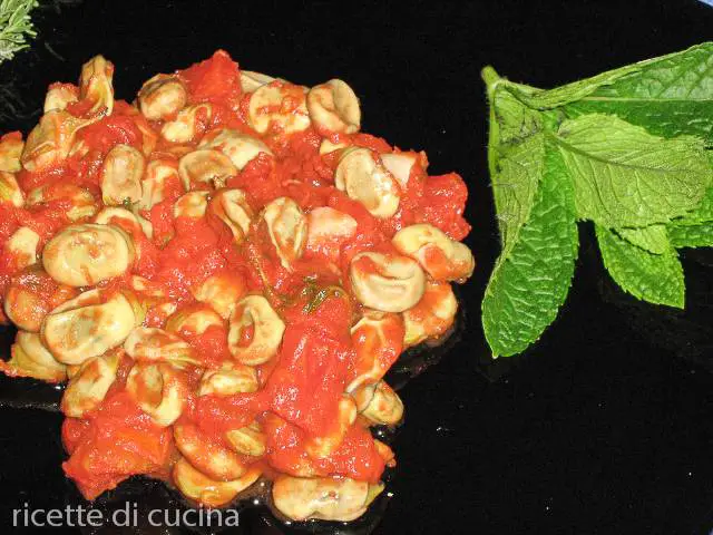 ricetta stufato fave pomodoro rosmarino