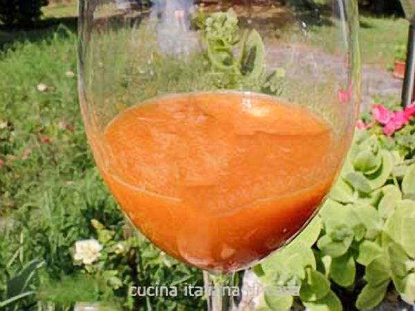 ricetta centrifuga estiva frutta