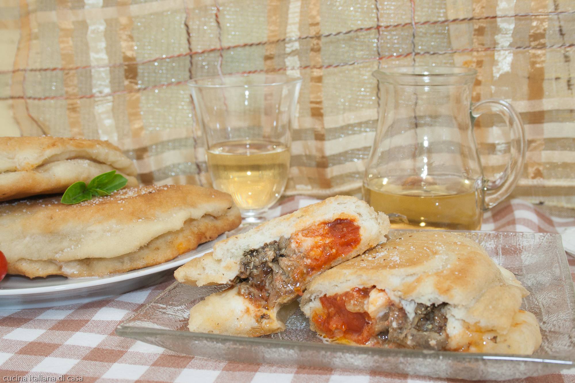 ricetta panzerotti acciughe tonno