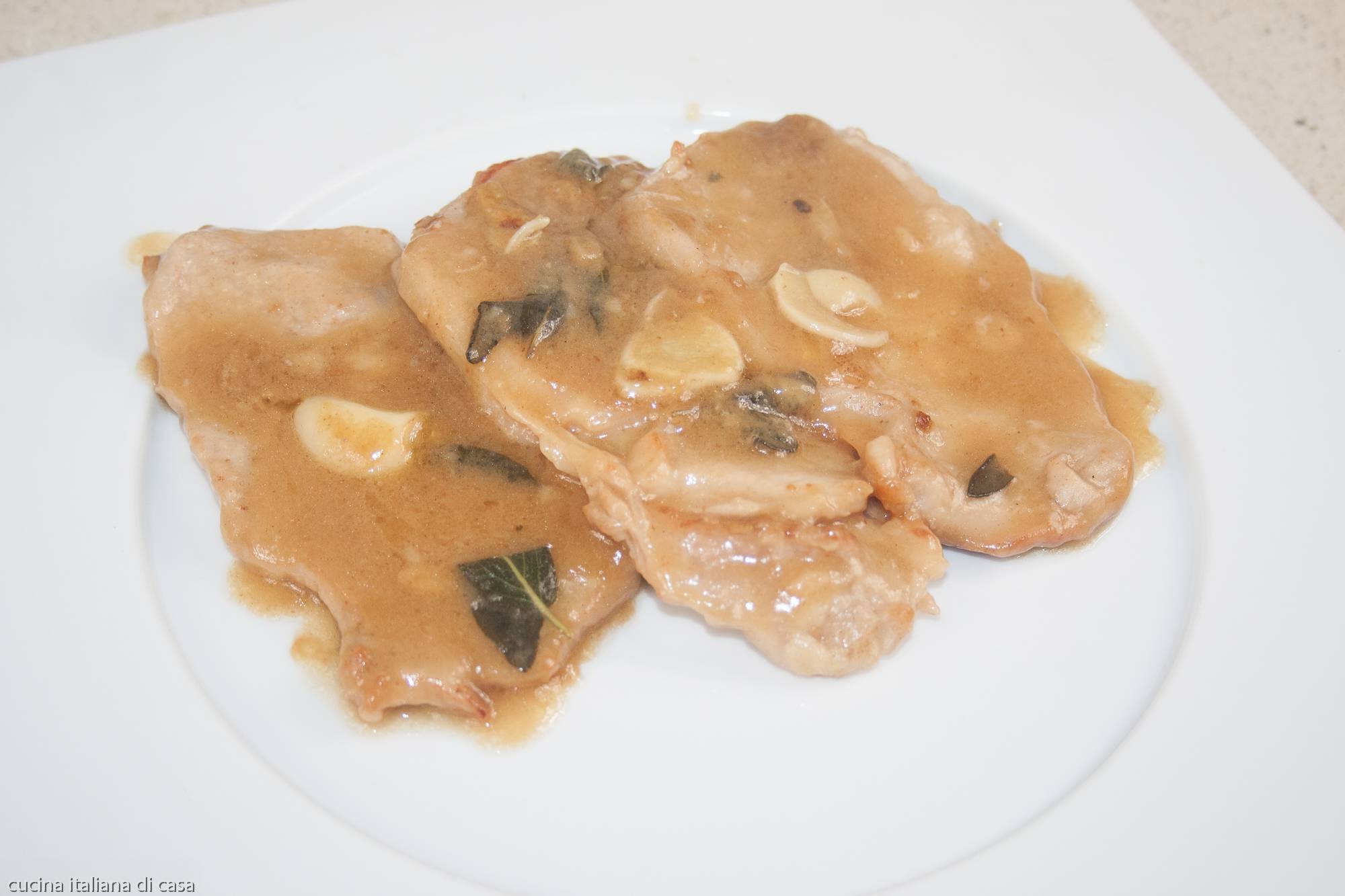 ricetta scaloppine vitello al vino bianco