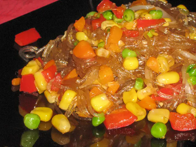 ricetta spaghetti soia verdure