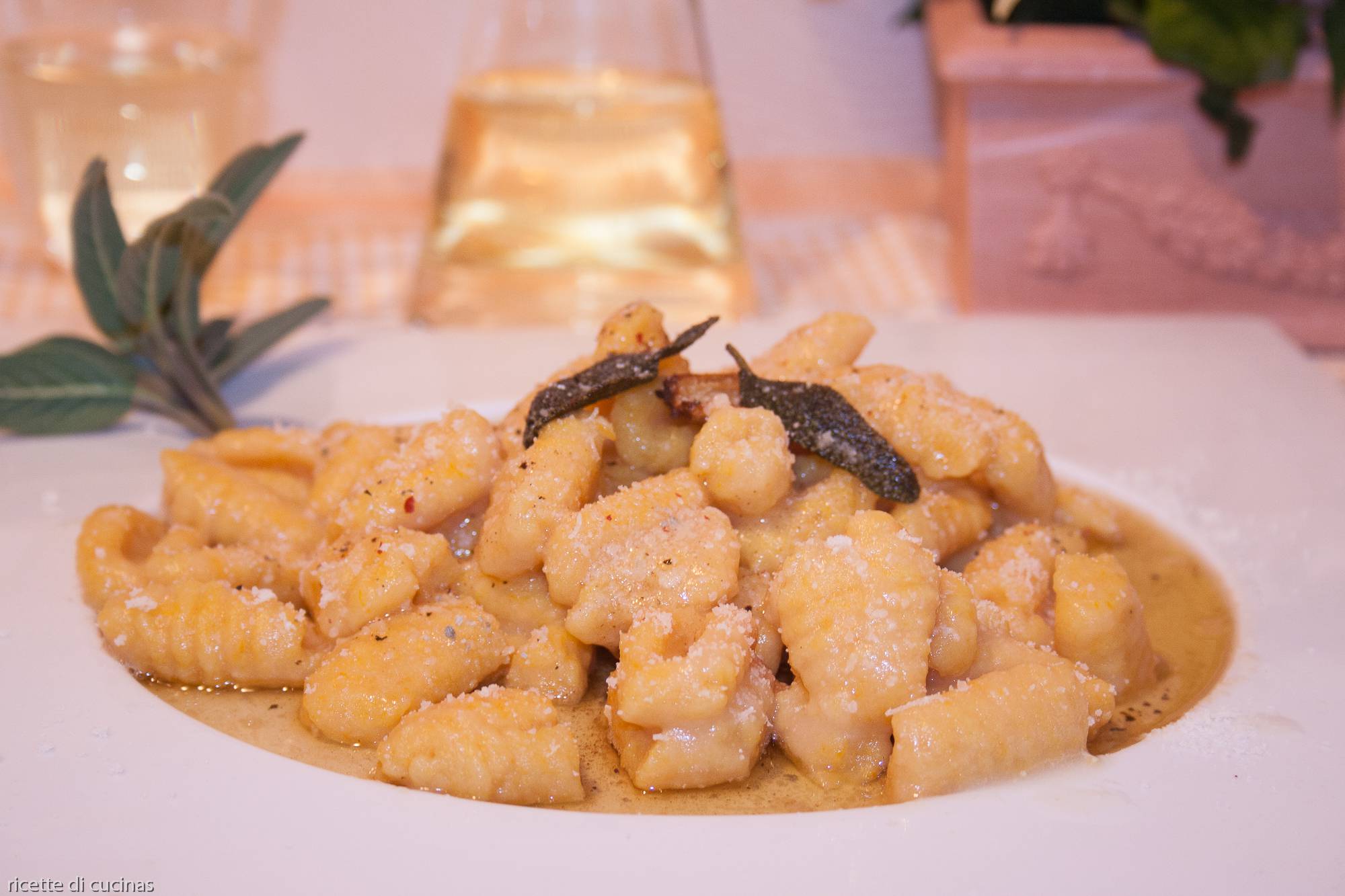 gnocchi di zucca burro e salvia, ricetta tradizionale