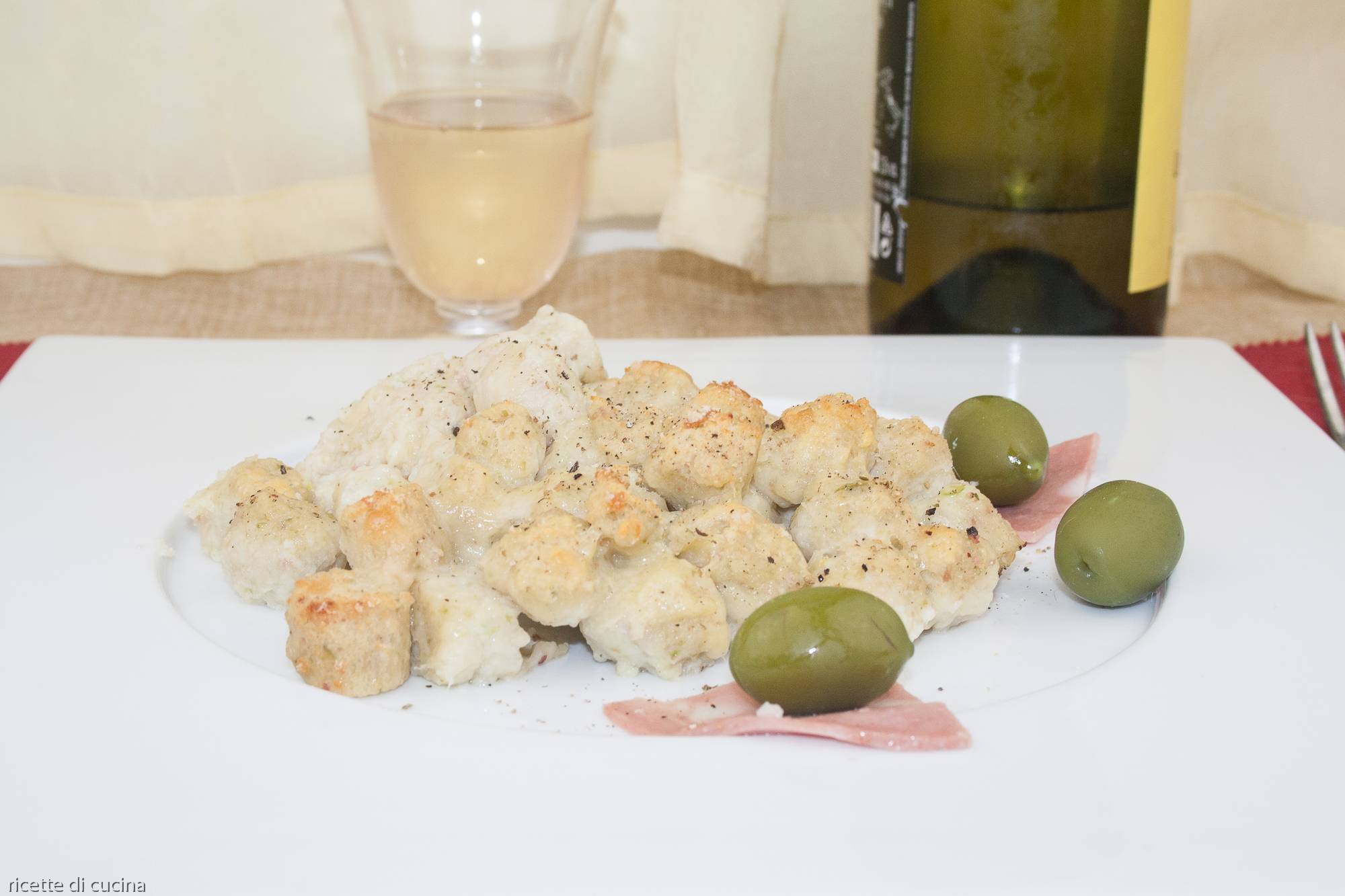 ricetta gnocchi ricotta olive mortadella