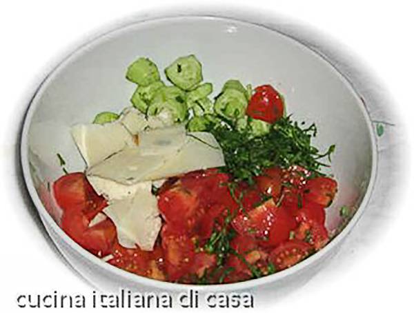 ricetta insalata aneto pecorino