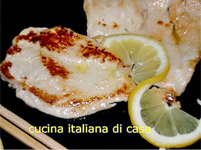 ricetta fette petto pollo limone padella