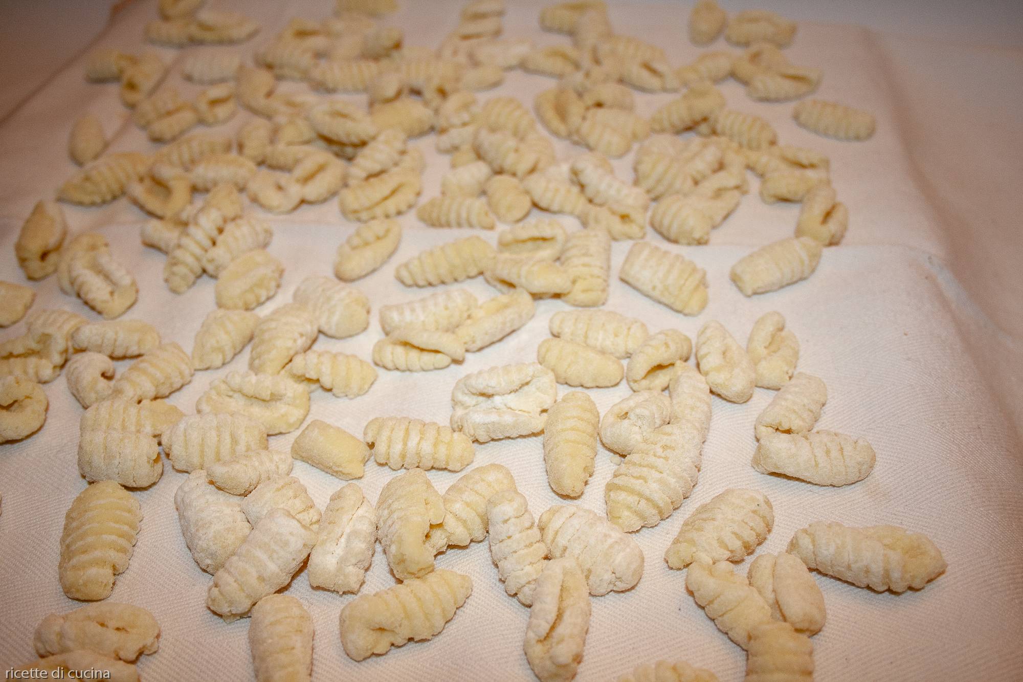 ricetta gnocchi farina