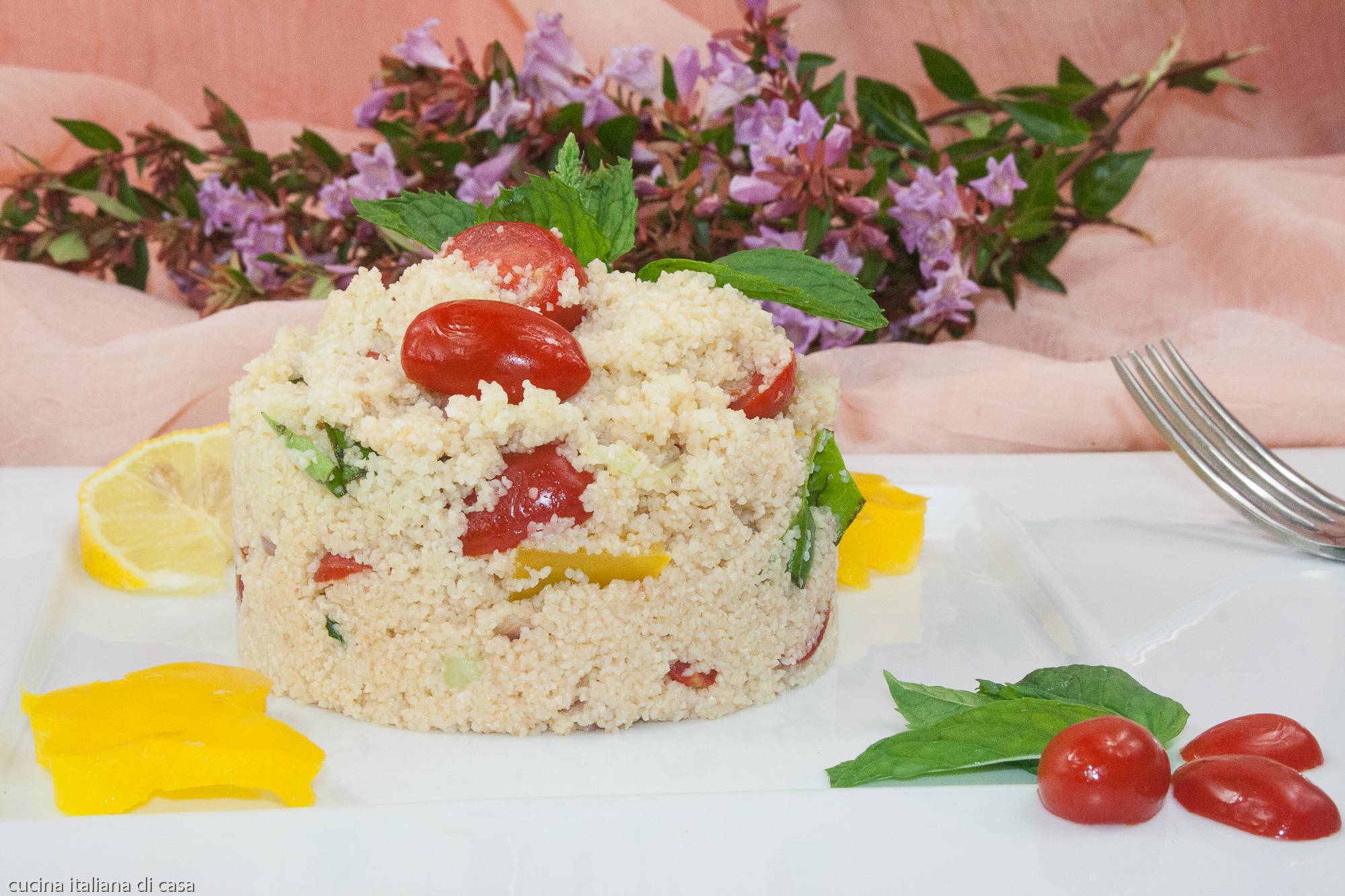 Come preparare il tabulè, insalata di cuscus freddo ricetta di cucina libanese, ricetta facile e veloce di piato freddo ideale per l’estate