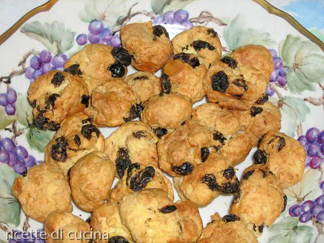 ricetta biscotti friabili con uvetta