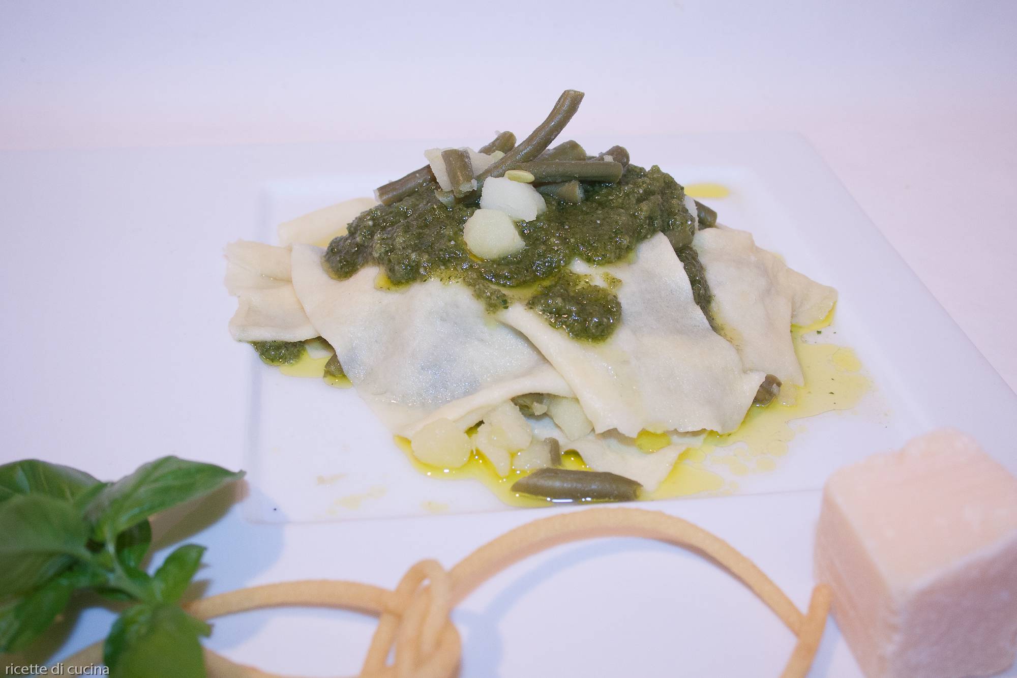 Mandilli de saea, lasagne al pesto Genovese, ricetta tradizionale con video