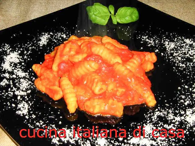 ricetta malloreddus gnocchetti sardi pomodoro