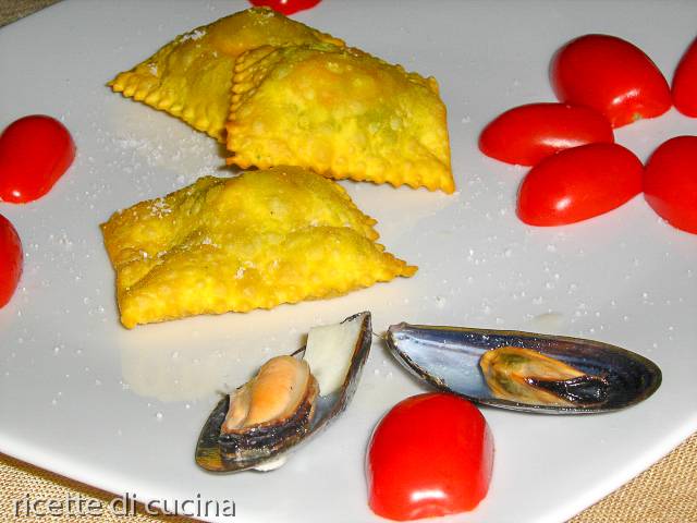 ricetta ravioli fritti cozze