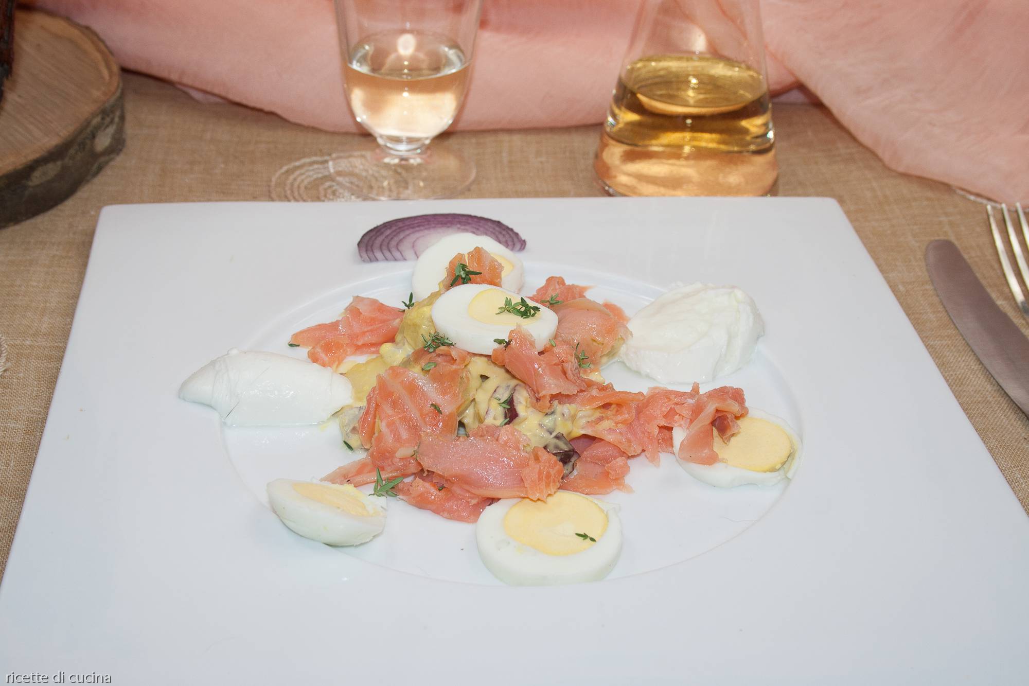 insalata di salmone affumicato e patate