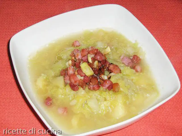 ricetta zuppa verza bianca patate