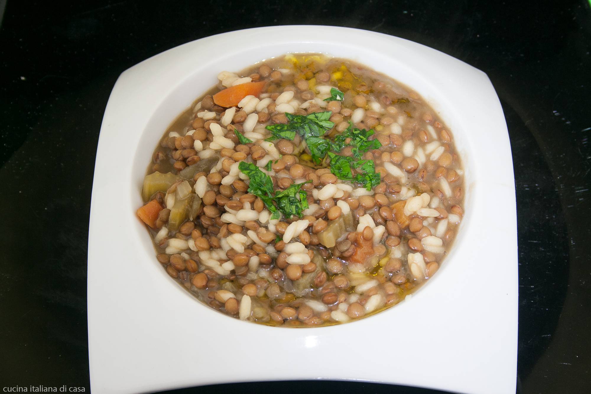 zuppa di lenticchie e riso, ricetta facile con foto