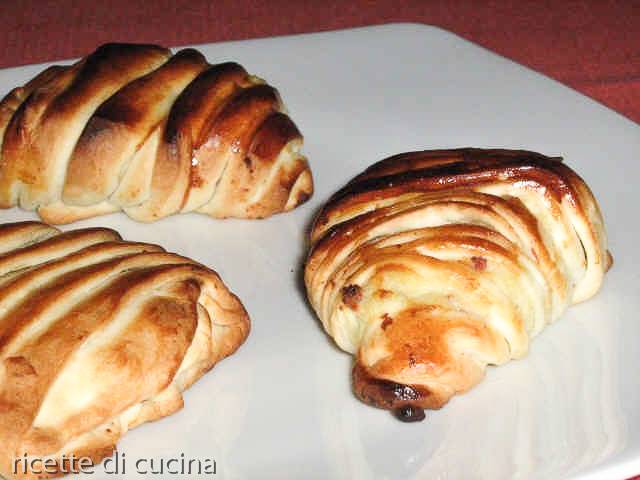 ricetta sfogliatelle ricce napoletane