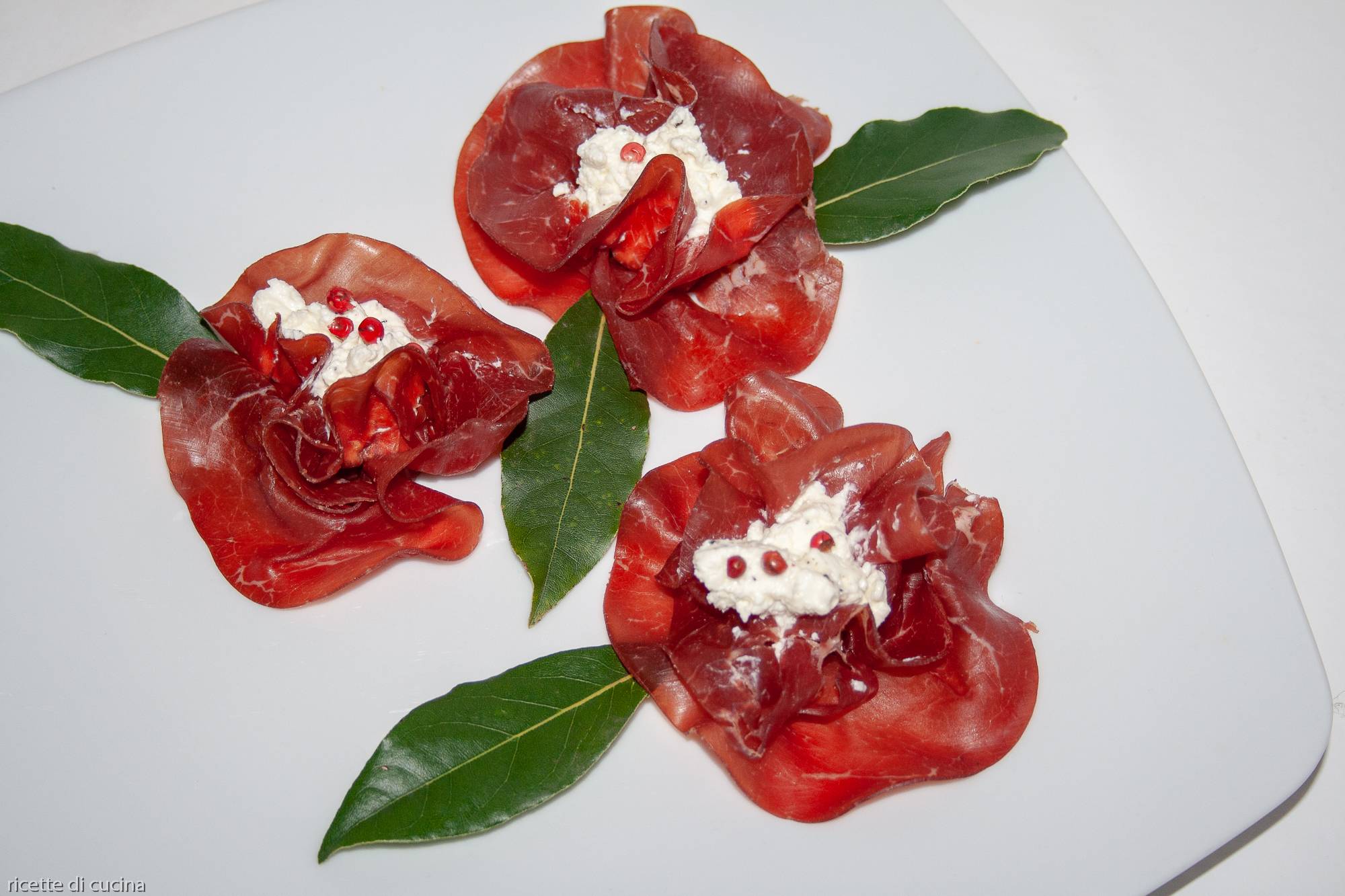 fiori fagottini bresaola caprino