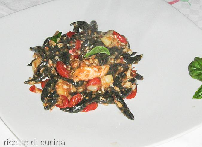 ricetta trofie nere ragu pesce