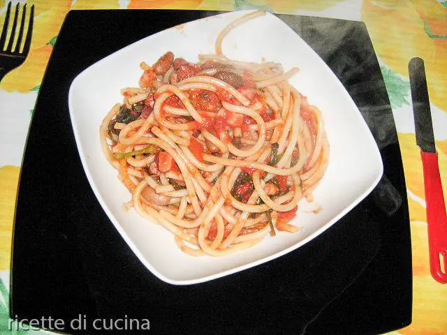 ricetta spaghetti erbe campo